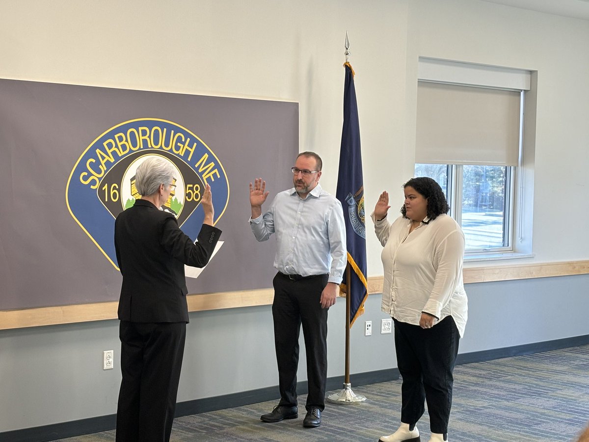 We are truly lucky to have such a great team of individuals. 

Congratulations Dispatcher Danielle Estavez, Dispatcher Daniel L'Italian, Officer Joel Gott and Officer Lauren Bartlett.  Congratulations to Sergeant Ian Theriaut on his well deserved promotion.