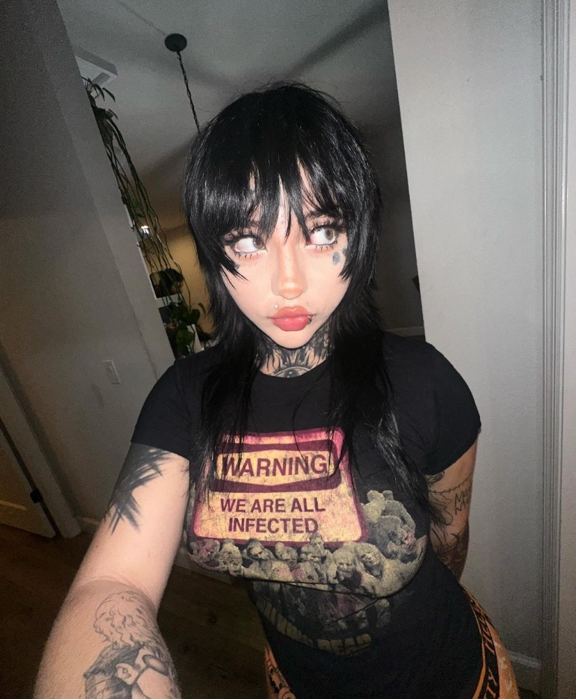 𝐁𝐞𝐞𝐧 𝐚 𝐰𝐡𝐢𝐥𝐞 .

  𝐃𝐨 𝐮 𝐬𝐭𝐢𝐥𝐥 𝐭𝐡𝐢𝐧𝐤 𝐢𝐦
                                   𝐂𝐮𝐭𝐞 . . ? <𝟑