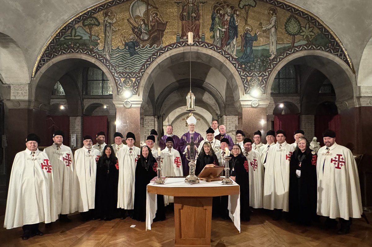 This evening Bishop Nicholas Hudson celebrated Mass for our Platinum Anniversary in the Crypt of Westminster Cathedral 70 years to the day of the establishment of the Lieutenancy. <a href="/GM_oessh/">Gran Magistero OESSH</a> <a href="/LPJerusalem/">Latin Patriarchate of Jerusalem</a> <a href="/EOHSJScotland/">EOHSJ Scotland</a>