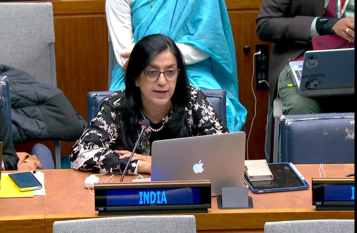 #IndiaAtUN

At the 2nd PrepCom of #FfD4, <a href="/GeetuJoshi3/">Geetu Joshi</a>, Advisor, DEA <a href="/FinMinIndia/">Ministry of Finance</a> spoke in the interactive discussion on “International Development Cooperation”. 
Highlighted the following: 

➡️ODA is a central pillar of development financing; and urged  developed countries to