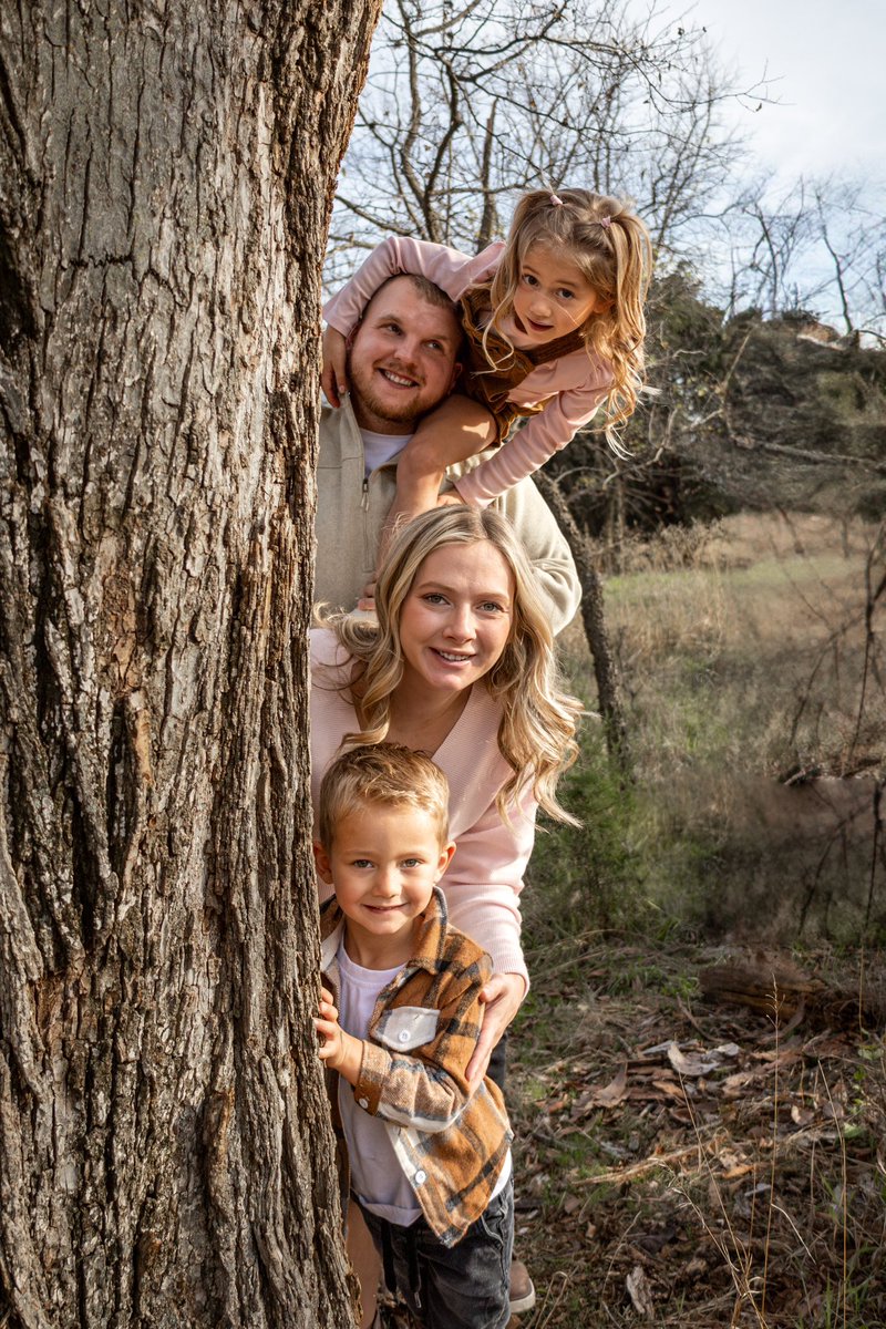 PhotosByCollinW's tweet photo. Huge congratulations to these two and their family on the arrival of their newest addition! I’m so thrilled to see this incredible new journey take shape! 

🤰🏼👶🏼🍼

#wichitaksphotographer #wichitakansasphotographer #photography #wichitaks #wichitakansas #photographer #canon https://t.co/doyEpLFmmP
