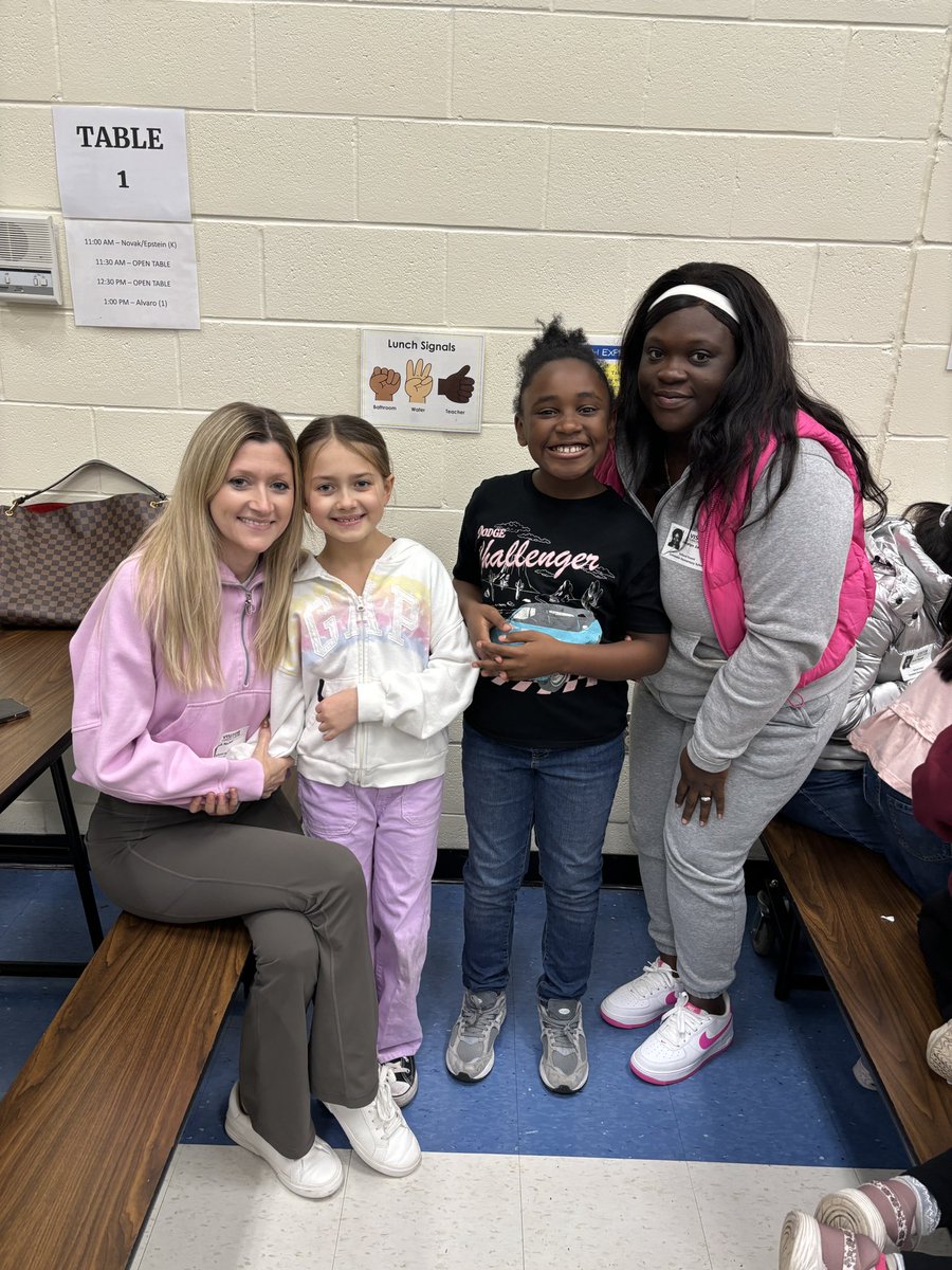 Rachel Stollar tweet media