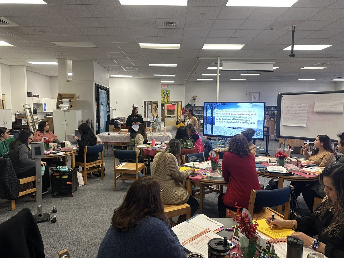 ¡Un excelente día en compañía con nuestros maestros de español! Their dedication, work ethic, and love towards our dual language academy is admirable! A special shoutout to <a href="/Ilucio_DSSE/">Irasema Lucio</a> at <a href="/DSShook_ES/">Principal Chavira, Dr. Sue A. Shook Elem.</a> for sharing her knowledge and expertise with “dictado”. #TeamSISD #ALLIN