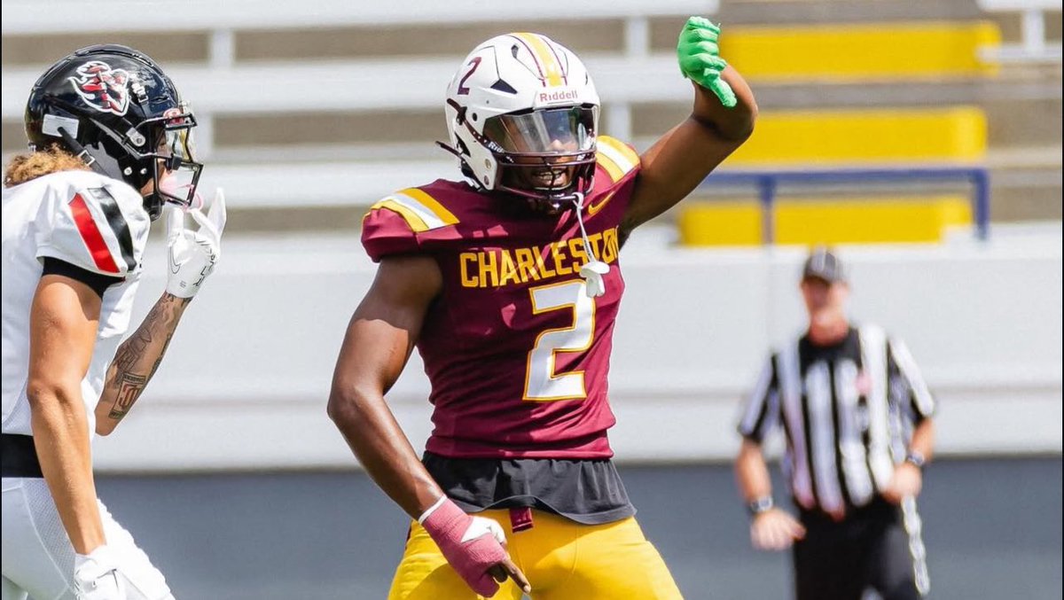 After a great phone call with <a href="/coachtesch/">Coach Tesch</a> I am blessed to receive an offer from the university of Charleston 🦅 <a href="/cashawnb2/">🚦💰</a>