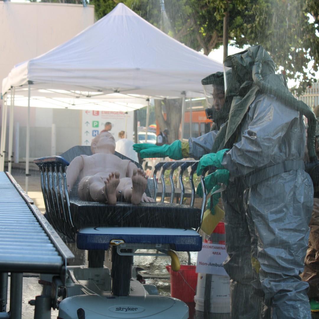 CHAHPMedCenter's tweet image. We're ready for whatever life throws at us. For our safety, and for yours. 

#disasterreadiness #disasterpreparation #decon #decondrill #safety #community #safety #community #chahpmc