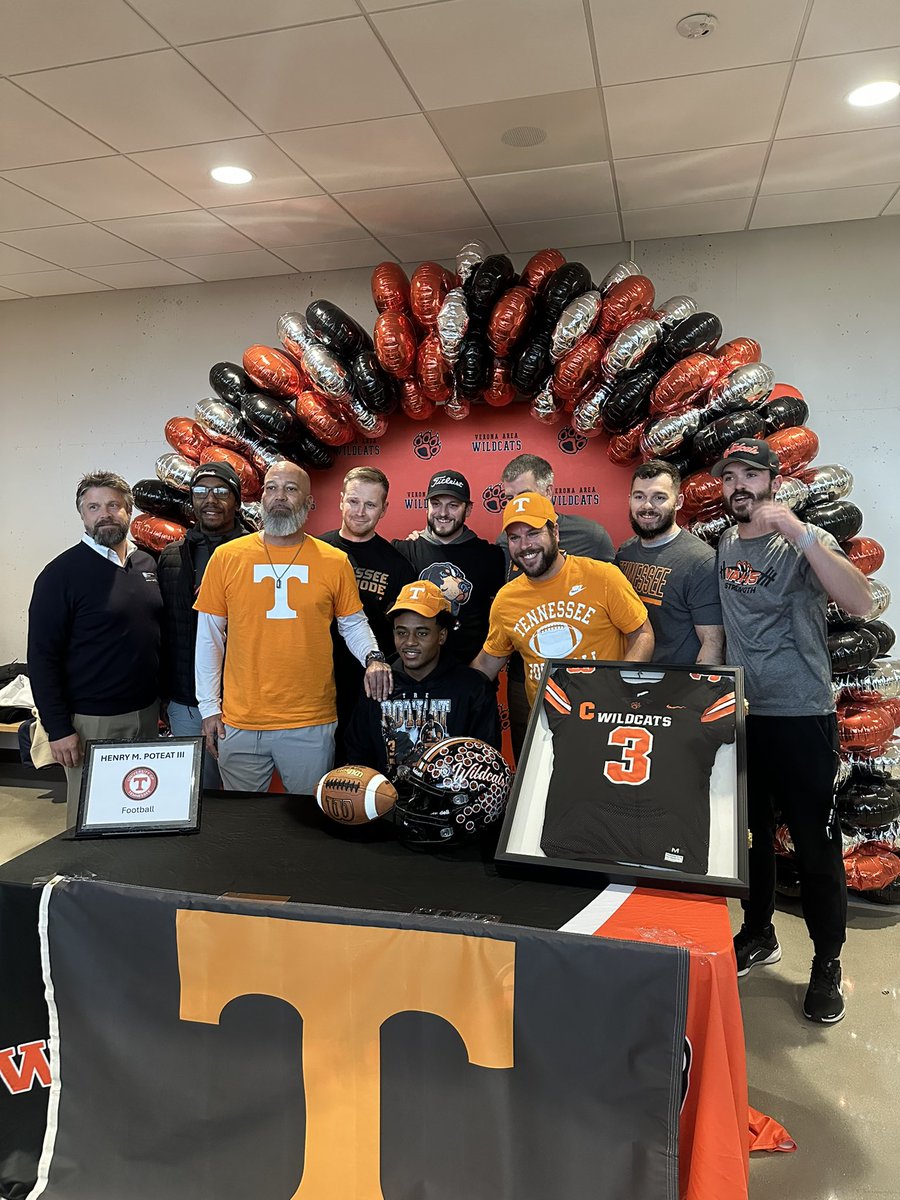 VeronaWildcatFB's tweet photo. #NSD24 @PoteatTre headed to the Smoky Mountains @Vol_Football https://t.co/oUdW0FXe17