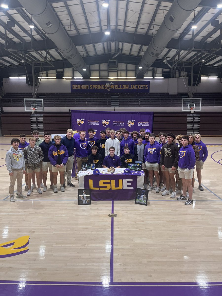 DS YELLOW JACKETS BASEBALL (@denhamboys) on Twitter photo Congratulations <a href="/Boyer19Kayden/">Kayden.Boyer19</a>
Keep representing our program and our community at the next level! Congratulations <a href="/Boyer19Kayden/">Kayden.Boyer19</a>
Keep representing our program and our community at the next level!