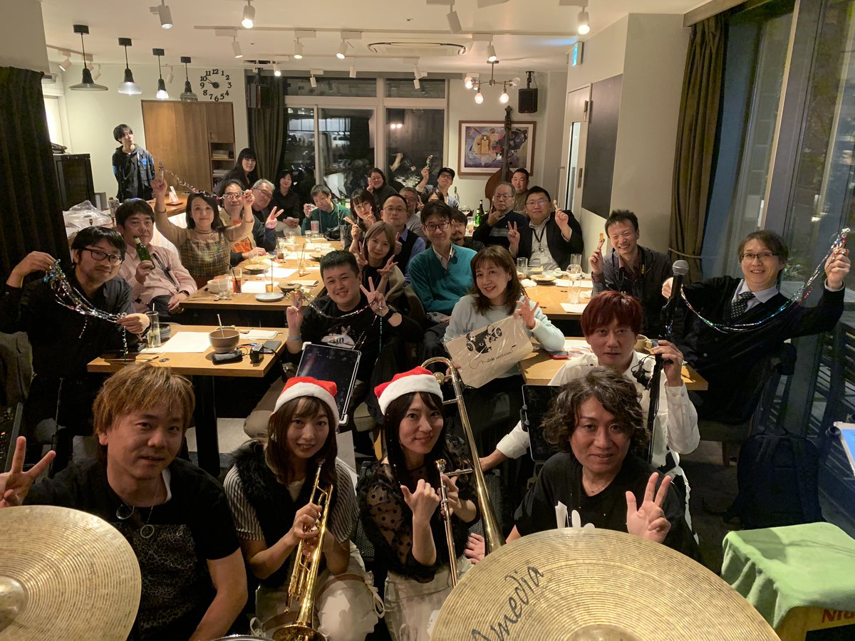 am section(アムセクション) tweet media