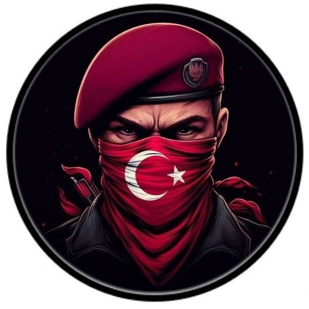 <a href="/SSeedtarrah/">Sahand Seedtarrah</a> Sunay Akın
Ölü Asker

Zeynep ve Derviş'e
Nasıl da çok istemiştim
savaşa gitmeden
sevgilimle evlenmeyi
ama nereden bilebilirdim
ki silahın
demirine çarpıp
saklandığım yeri belli edeceğini
parmağımdaki yüzüğün...