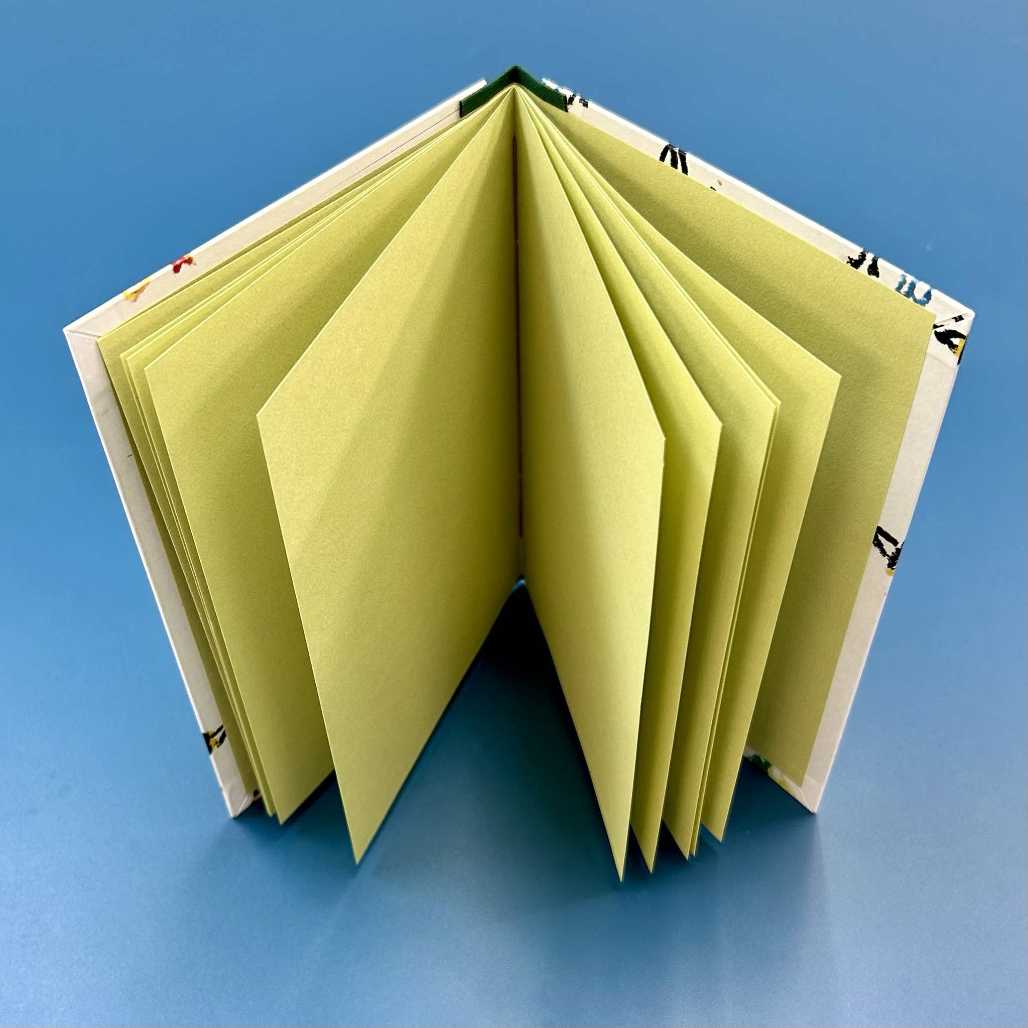 Gd_uoufa8AAojHz.jpg:large