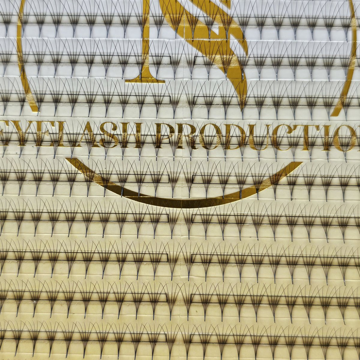 Hi! Are you looking for a business partner or building your own brand logo? Please give us a call if you are interested in our company's eyelash extension products
WhatsApp:
wa.me/+84969998944
Website:
hnlash.com
Thank you!