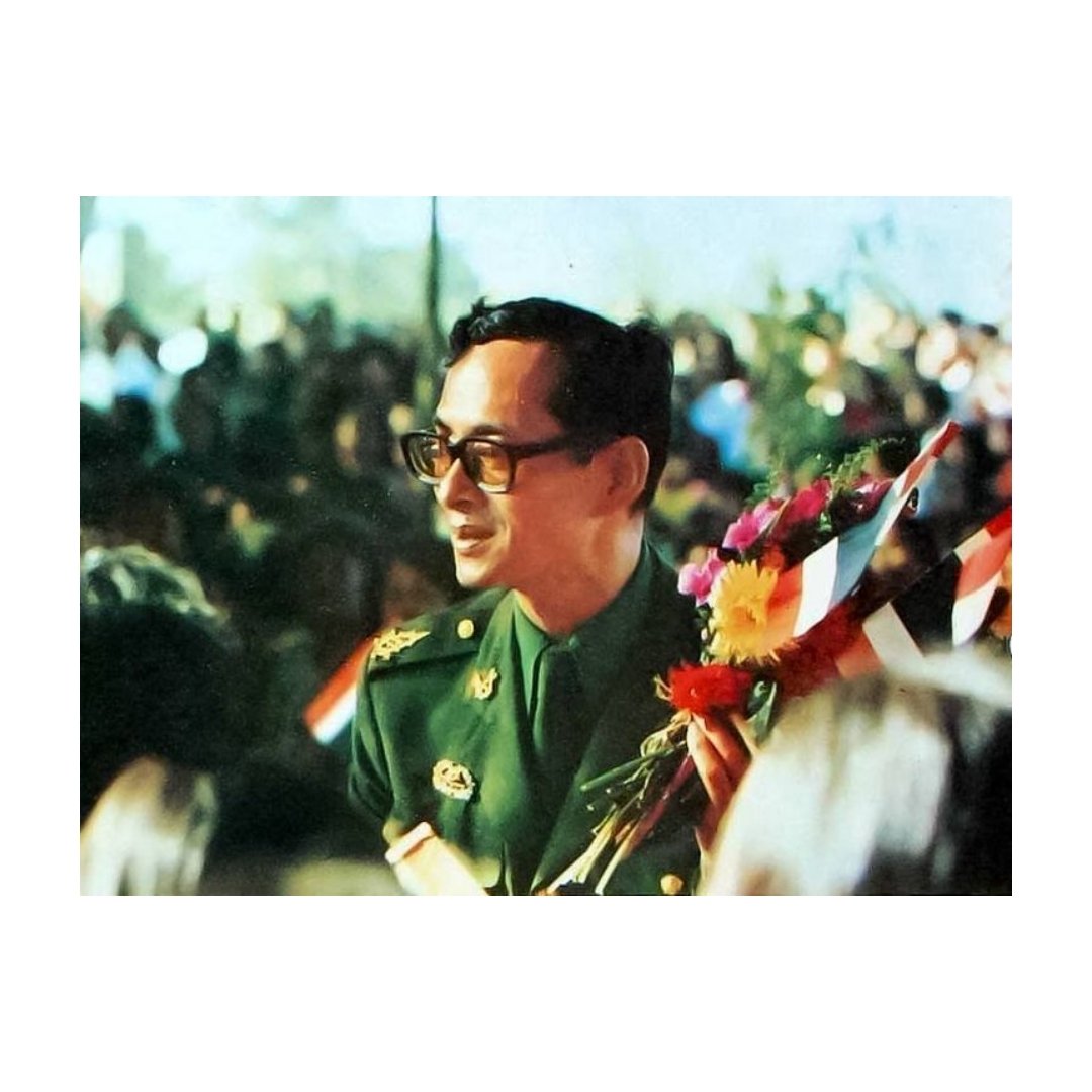 Shi_147's tweet photo. ✧ ขอเป็นข้ารองพระบาททุกชาติไป✧ 

๕ ธันวาคม​ วันคล้าย​วัน​พระราช​สมภพ​
พระบาทสมเด็จพระบรมชนกาธิเบศร มหาภูมิพลอดุลยเดชมหาราช บรมนาถบพิตร

✧ น้อมเกล้าน้อมกระหม่อมรำลึกในพระมหากรุณาธิคุณอันหาที่สุดมิได้​​ ​✧ 

#รัชกาลที่๙
#5ธันวาคม2567
#เรารักสถาบันพระมหากษัตริย์ https://t.co/7skZMqqtJD