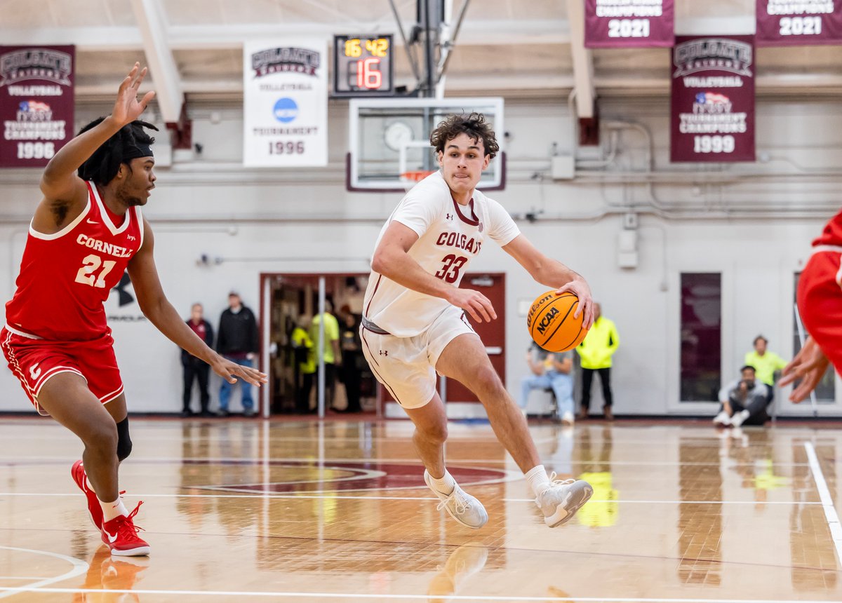 Sam Wright bangs a triple.

2H 17:03 | COL 39 COR 56
