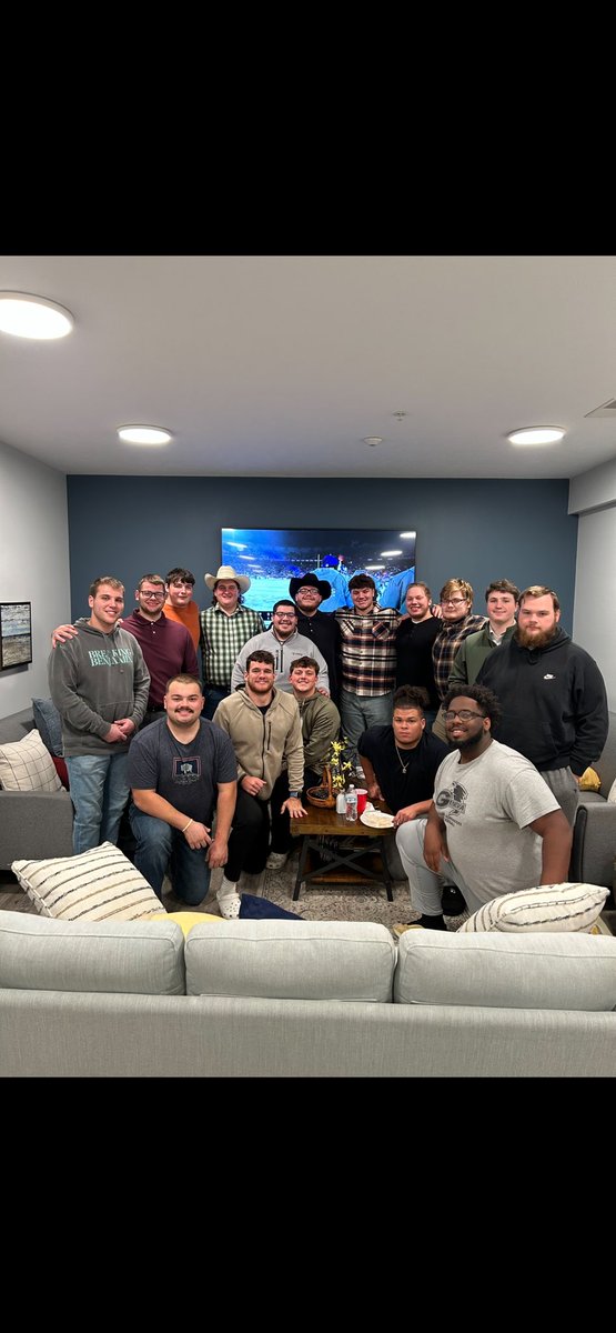 CoachBensing's tweet photo. It was fun having the offensive line over for dinner tonight! A great group of guys who put in a lot of work this season. It’s a privilege getting to coach them! #UsIsAlwaysUs https://t.co/lBPsjt0CB1