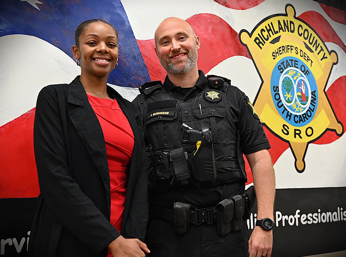 RCSD's tweet photo. 'Tis the season for travel, and WACH Fox News 57 reporter Kei'Yona Jordon spoke with 1Lt Joshua Robinson from the Traffic Division about safe travel practices and how to keep your home secure while you're away during the Thanksgiving holiday.
#TeamRCSD #WACHFOX @WACHFOX #safety https://t.co/UF3cwURpY8