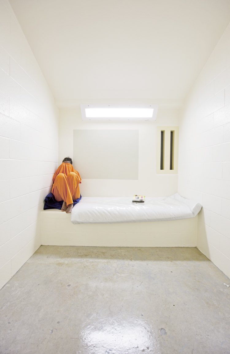 MRFIVEINC's tweet photo. Happy Holidays to all those celebrating this week- Please remember that we live in a nation that spends over 8 Billion dollars keeping kids in cages- whose meals will be cold slop served in a cell, alone away from any human contact. As you celebrate do remember those who can’t. https://t.co/6iuXnK28vT