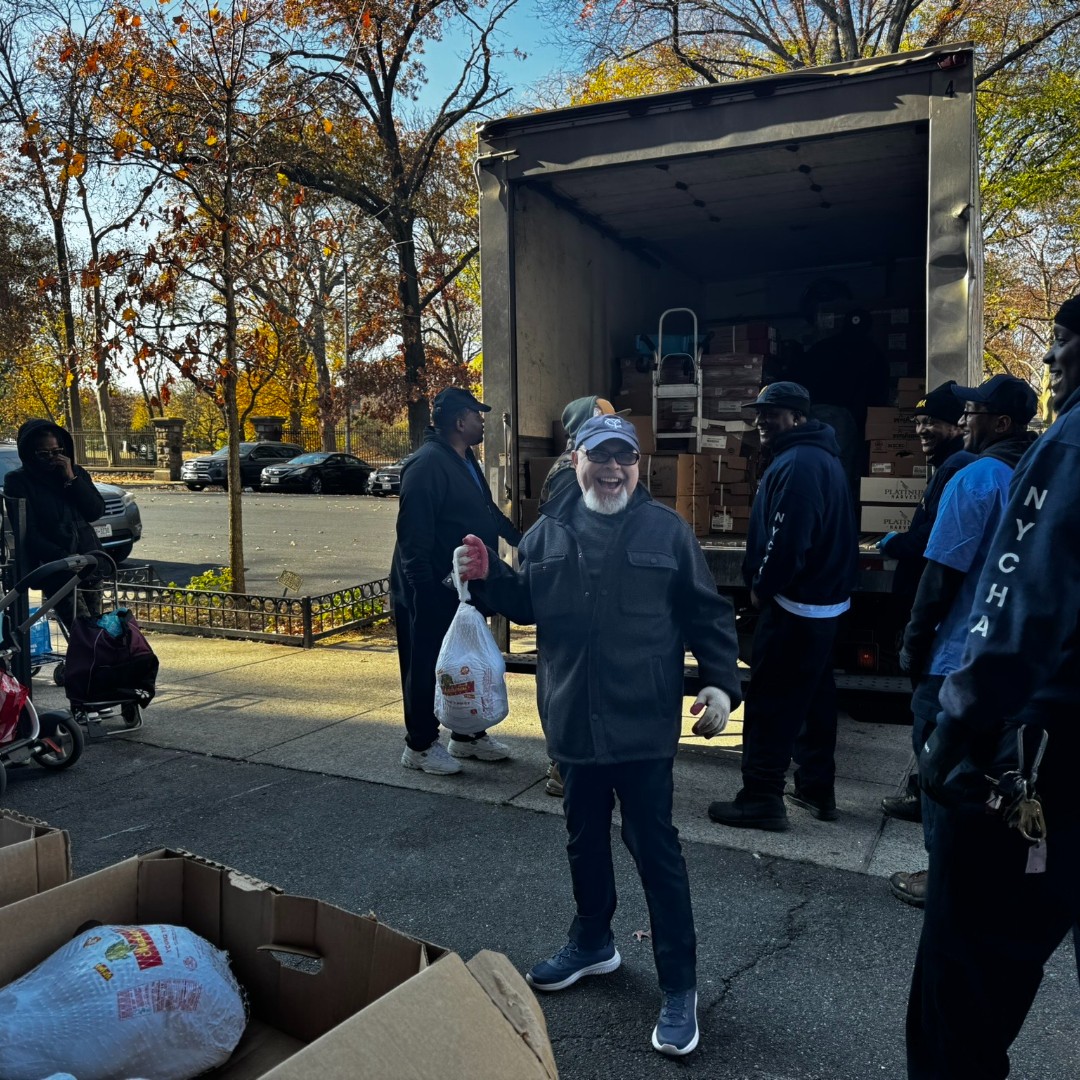 This #Thanksgiving, we’re grateful for the power of community! Thanks to partners like <a href="/NYCHA/">NYCHA</a>, <a href="/GothamGives/">Gotham Gives</a>, @technyc &amp; <a href="/CHPExpress/">Champlain Hudson Power Express</a> 1,500 turkeys &amp; 600 gift cards were distributed to NYCHA families. 🦃 Huge thanks to resident leaders &amp; volunteers who made it possible! #gratitude