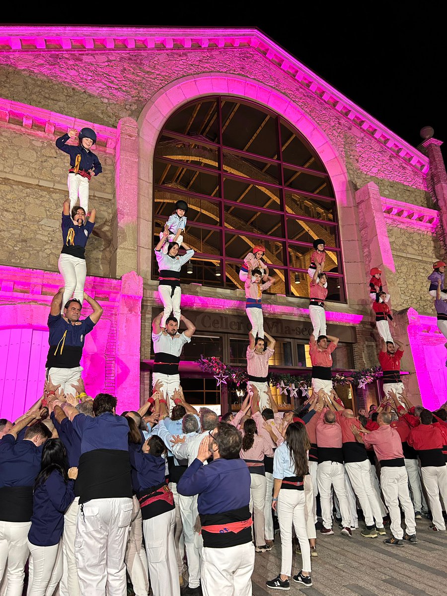 Xiquets del Serrallo tweet media