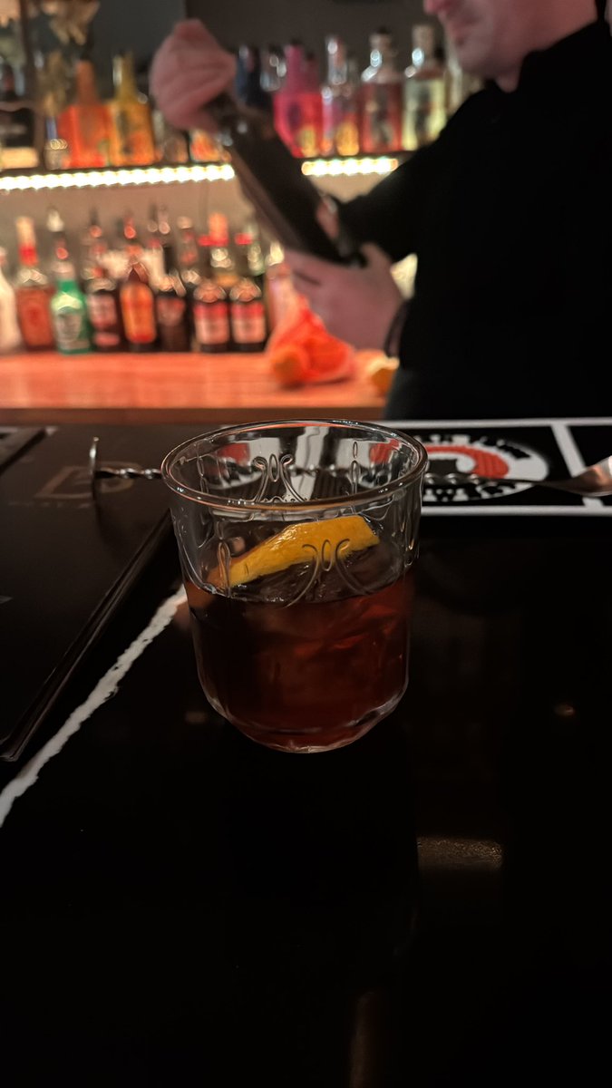 LukeC999's tweet photo. @jordannorth1 @williamhanson @sextedmyboss 

bullied a bartender into searching high and low for the D. turns out he had a good load [of it].

big shoutout to the Best Bar in Harrogate x

(that's the name btw, not my tripadvisor opinion) https://t.co/ym0PIwrxhG