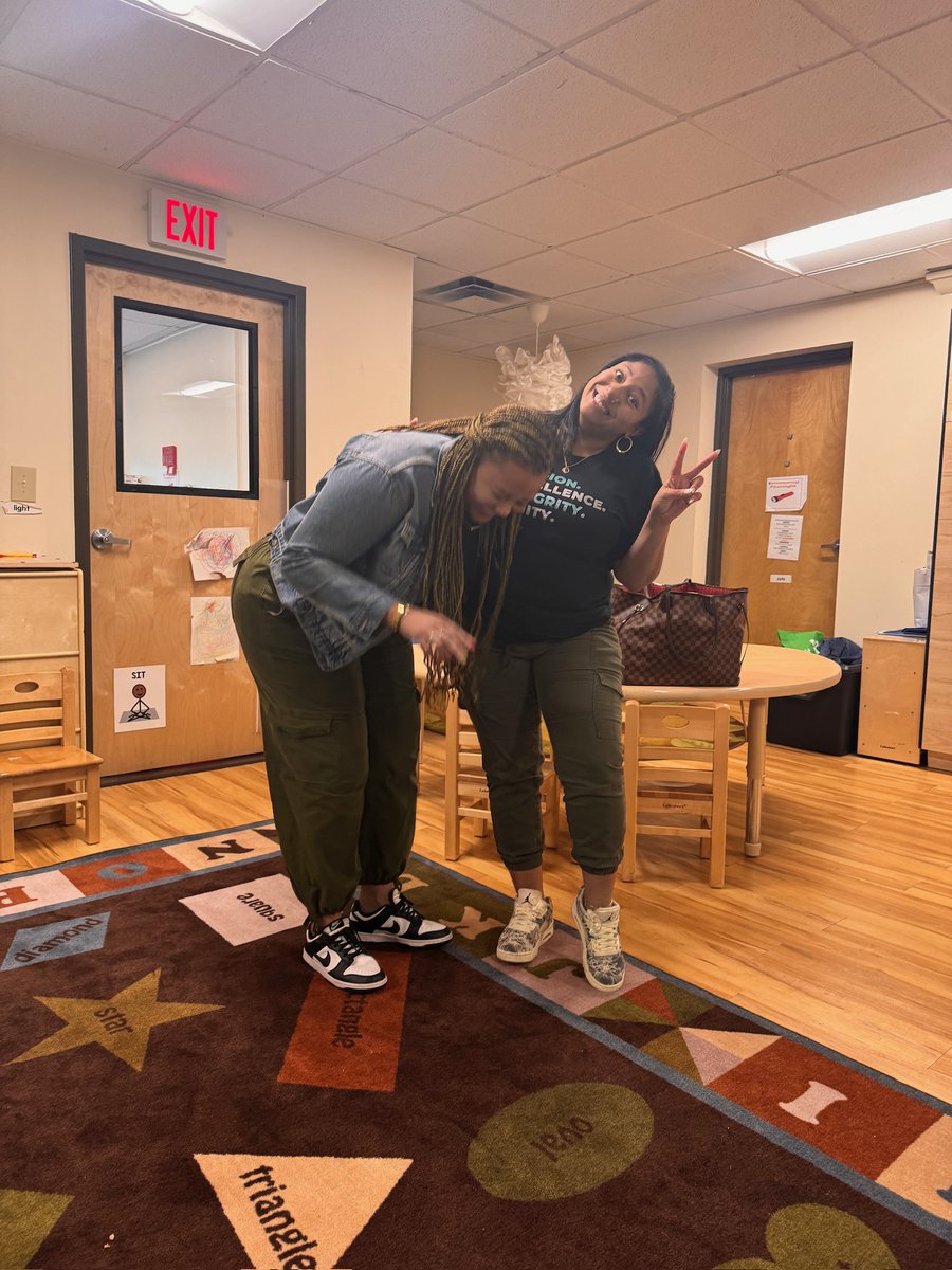 SCommPartners's tweet image. We're this excited to be stepping into the long weekend! 

#FallBreak #NoThanksgivingHere #Colonizers #Unapologetic #LongWeekend