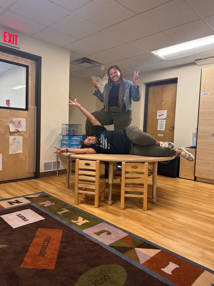 SCommPartners's tweet image. We're this excited to be stepping into the long weekend! 

#FallBreak #NoThanksgivingHere #Colonizers #Unapologetic #LongWeekend