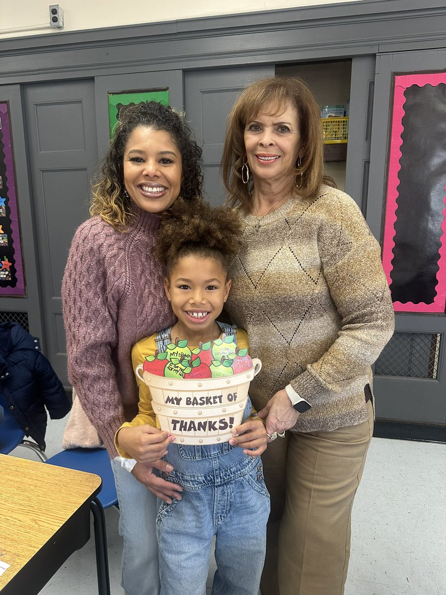 Teianna Thackurdeen tweet media