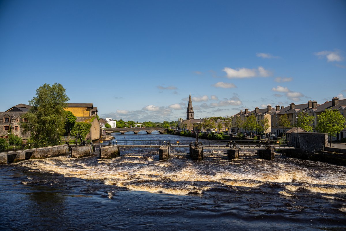 ✨Best of luck to Ballina!✨This Friday, #Ballina could be crowned European Volunteering Capital 2026! 🇮🇪 One of 3 finalists(with Maia 🇵🇹 &amp; Rzeszów 🇵🇱), this achievement is thanks to incredible community effort. We're cheering you on!🤞#Ballina2026 #EVCapital2026 #CommunitySpirit