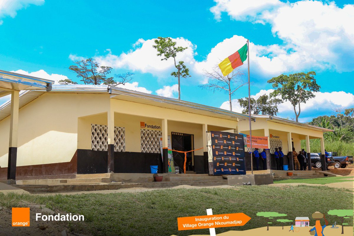 Today, the Orange Foundation handed over “Orange Village” achievements to Nkoumadjap community, in the South Region. The project cost 82 million FCFA and enabled the rehabilitation of a school and a health center, the construction of offices, staff housing, boreholes, latrines…