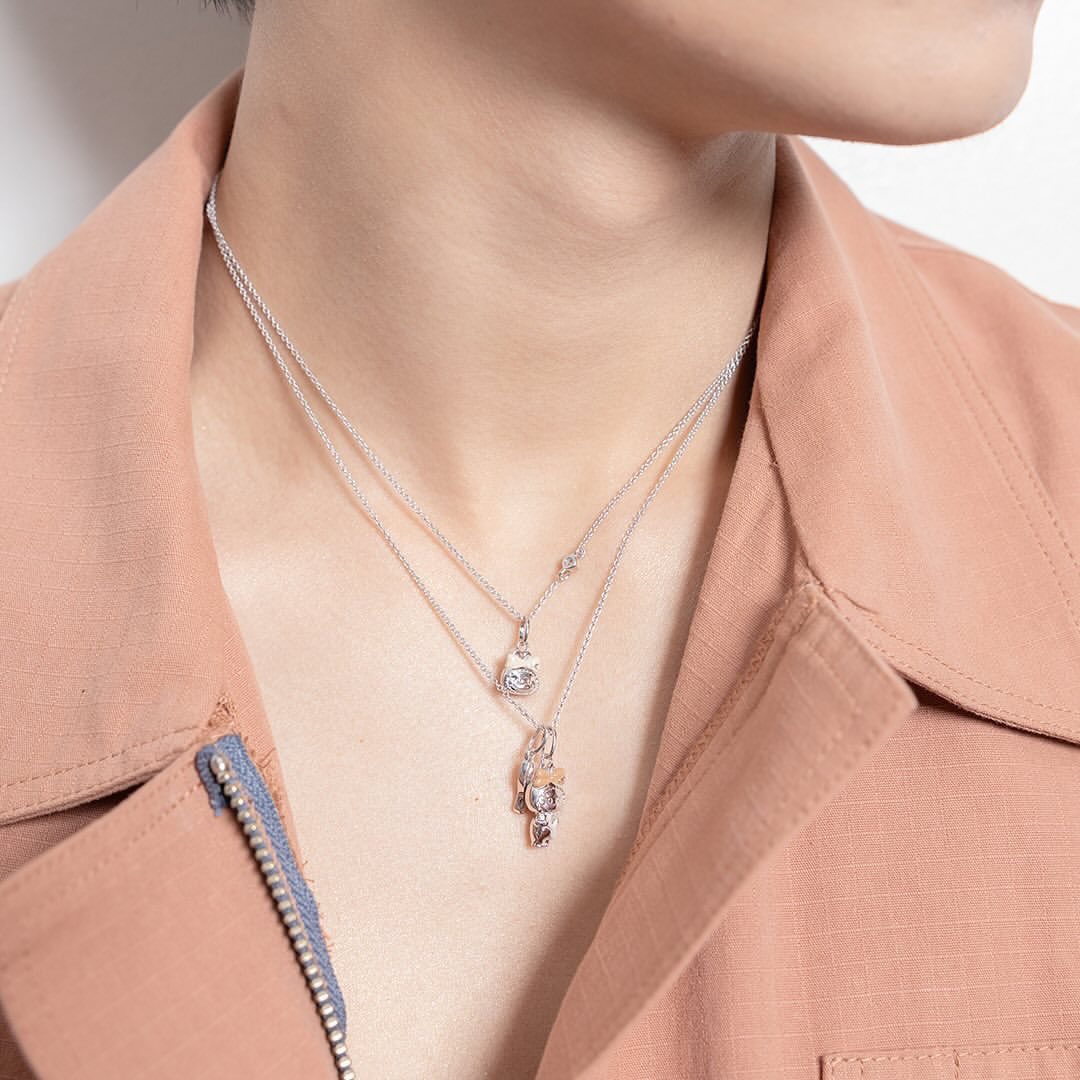 narayuenwrld's tweet photo. @ppnaravit @phuwintang 📷 phuwintang IG post
@phuwintang #phuwintang
#RAVIPAxPHUWIN #RAVIPA #ravipajewelry #RAVIPAxTheMonsters #ravipalabububaby #Labubu https://t.co/BDiorZGyG6