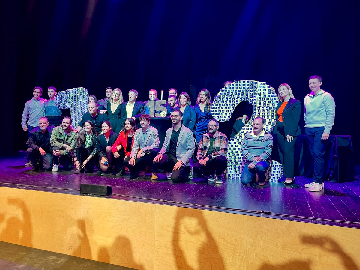 Celebració del 15 aniversar “del <a href="/tac12_tv/">TAC 12</a>”. Un servei públic amb empenta, caràcter i influència. Enhorabona en nom dels vostres companys de <a href="/tvmataro/">tvmataró</a>, que us tenim com un referent de la televisió local de Catalunya.