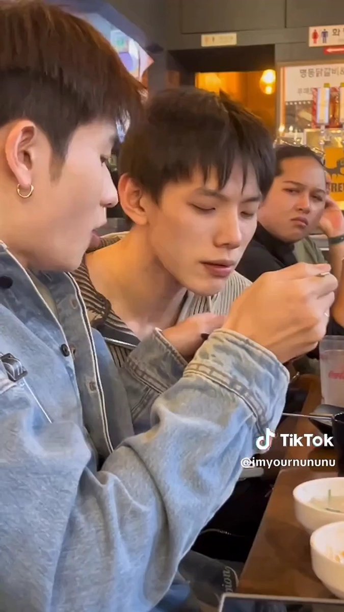 Jeju_nyeon's tweet photo. นี่เป็นพี่รินดาก็งง https://t.co/9rj27FOnUJ