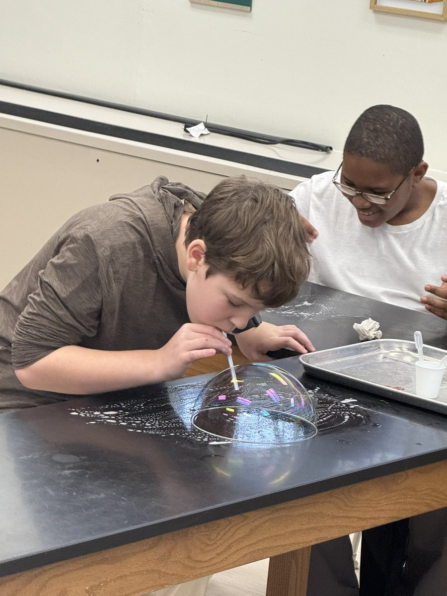 HAllisonSTEM's tweet photo. Bubblology is always a great lab to do! It’s even better right before a break! 🫧@MrWPopejoy @PAMSSharks https://t.co/xZpzObdMdc