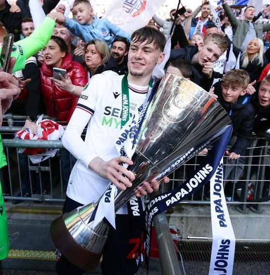 WanderasLuke's tweet image. Lifting the tinpot EFL trophy in 2023
Playing in the Champions League, assisting a goal and snapping Mbappe like a glow stick in 2024
@conorbradley03 We miss you.