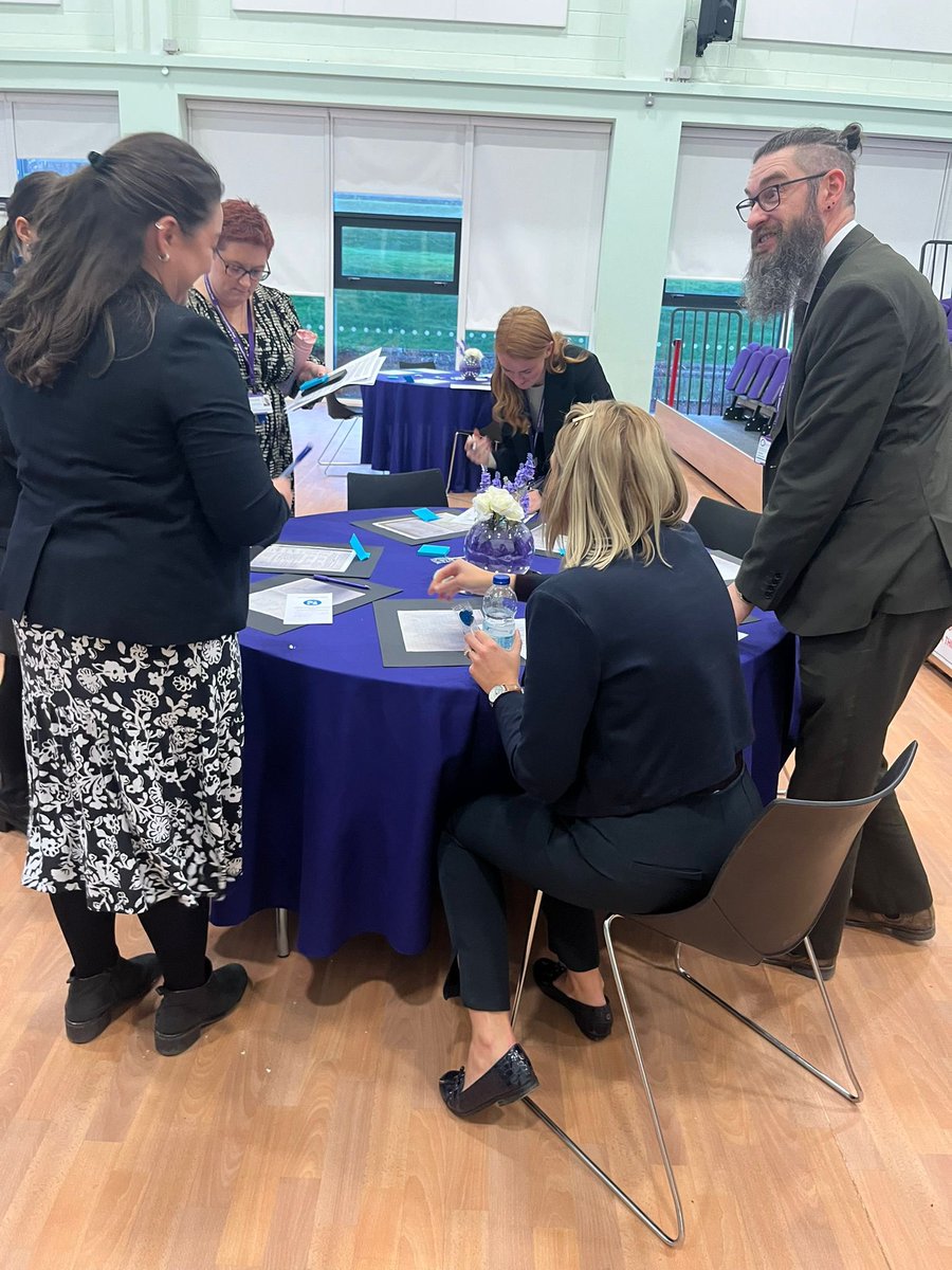 OutwoodAdwick's tweet photo. Staff took part in differentiated CPD sessions and a learning reflection gallery yesterday afternoon. Staff gave feedback around best practice before completing a book review in their departments with the focus of feedback 👏 https://t.co/saLGbANtrX
