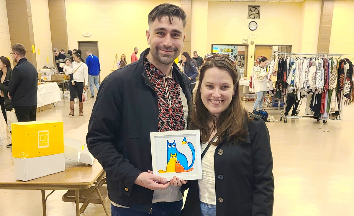 USUA_Activists's tweet photo. 💙💛Huge thanks to all who visited #USUA table at the UCNS Christmas Bazaar in DC!🎄

🇺🇦Your support through purchasing beautiful souvenirs helps us continue aiding Ukraine.

📸📹https://t.co/KmFIv4lDP5

🇺🇦Support Ukraine: https://t.co/RqYTfSypgp

#StandWithUkraine #HolidayBazaar https://t.co/vbqLOPdvL1