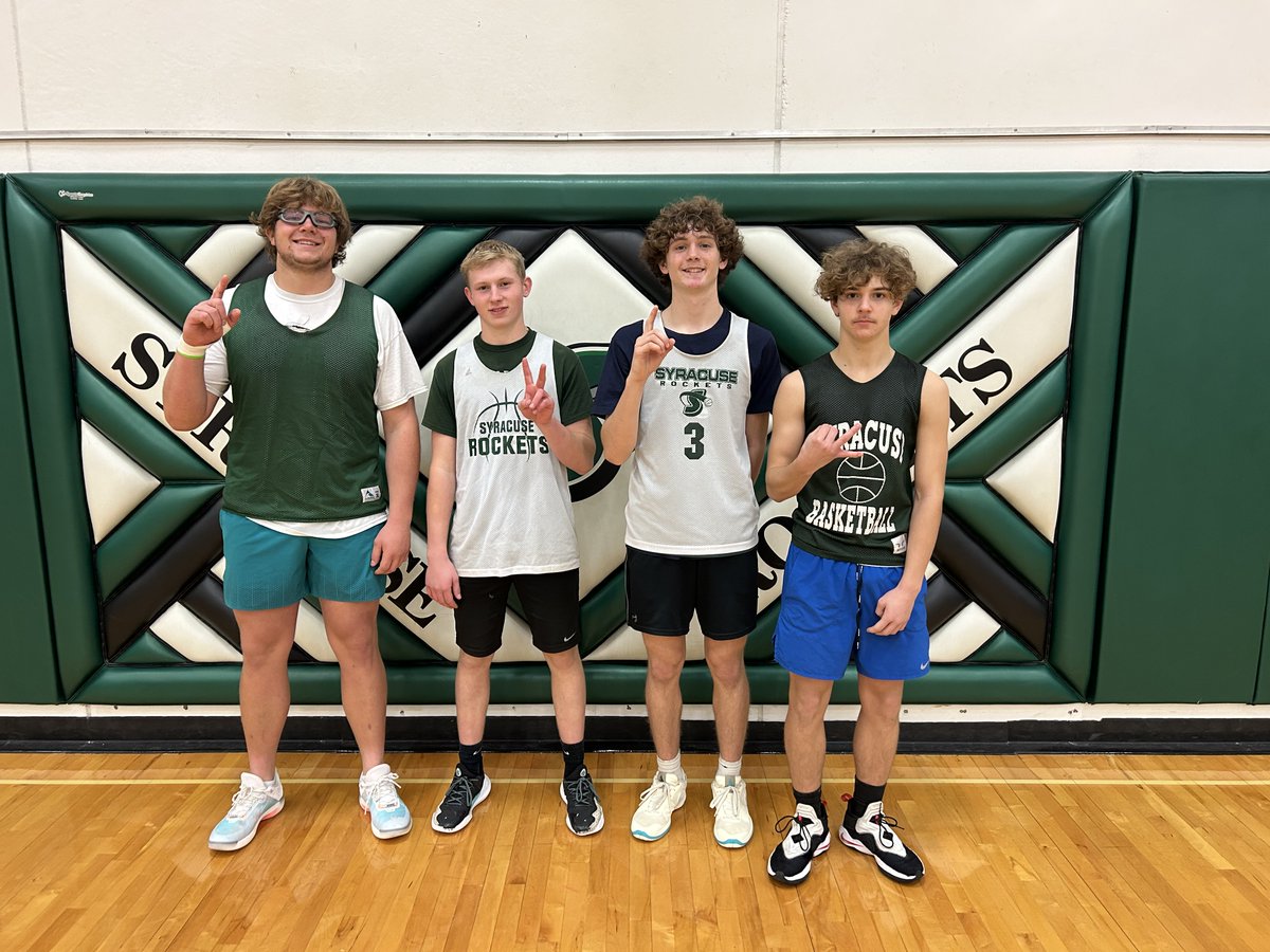 Ended practice with a little fun this morning.  Congrats to our contest winners!

*Dunk Contest:
1st - Gavin 
2nd - Logan

3 Pt. Contest: 
1st - Jake 
2nd - Kyle

*Rim heights may have been adjusted😎