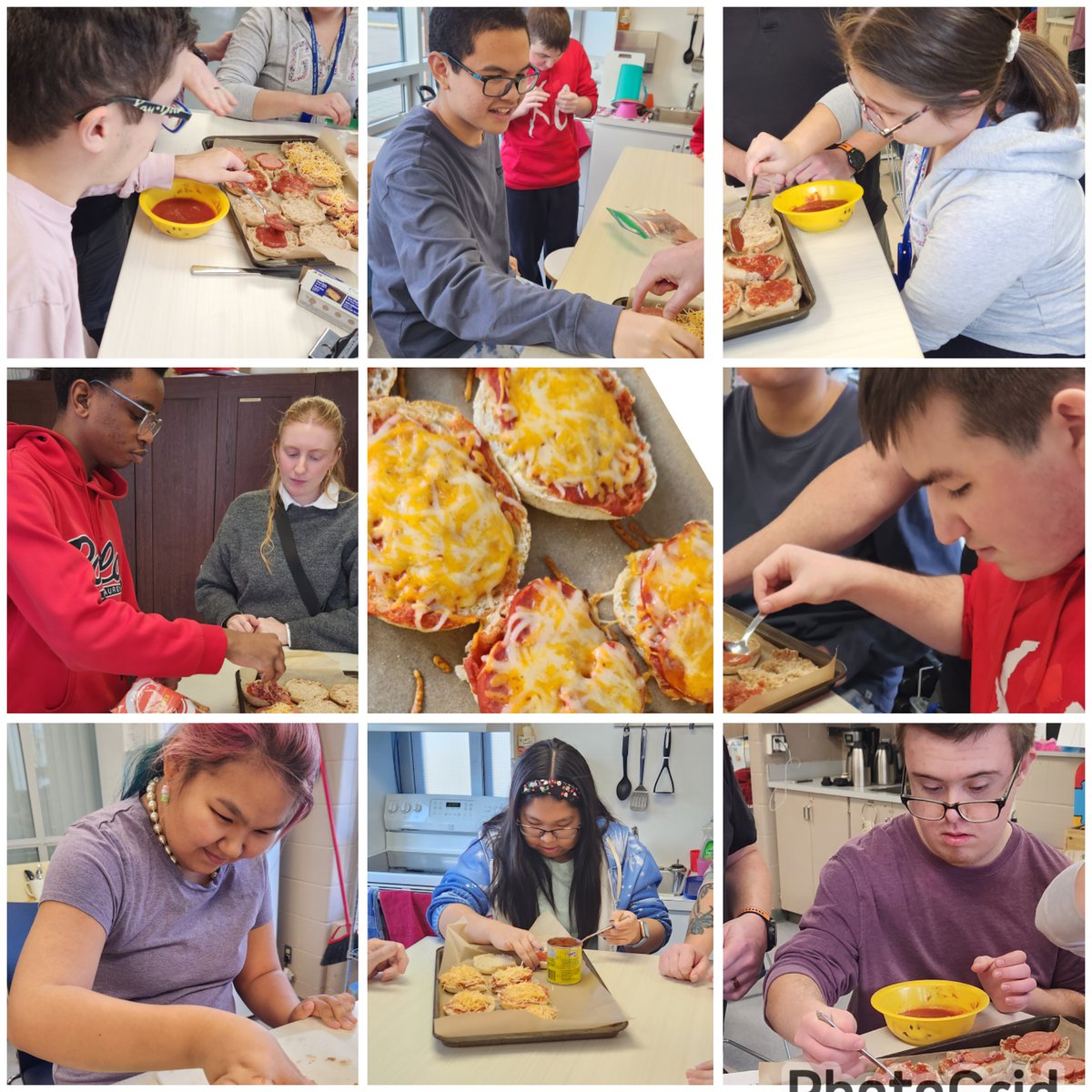 English Muffin Pizzas in the <a href="/StPeterOCSB/">St. Peter High School</a> castle today! #WhipItUpWednesday #Lifeskills #SeeTheAbility <a href="/OttCatholicSB/">Ottawa Catholic School Board</a> <a href="/OCSBSpecEd/">OCSBSpecEd</a>