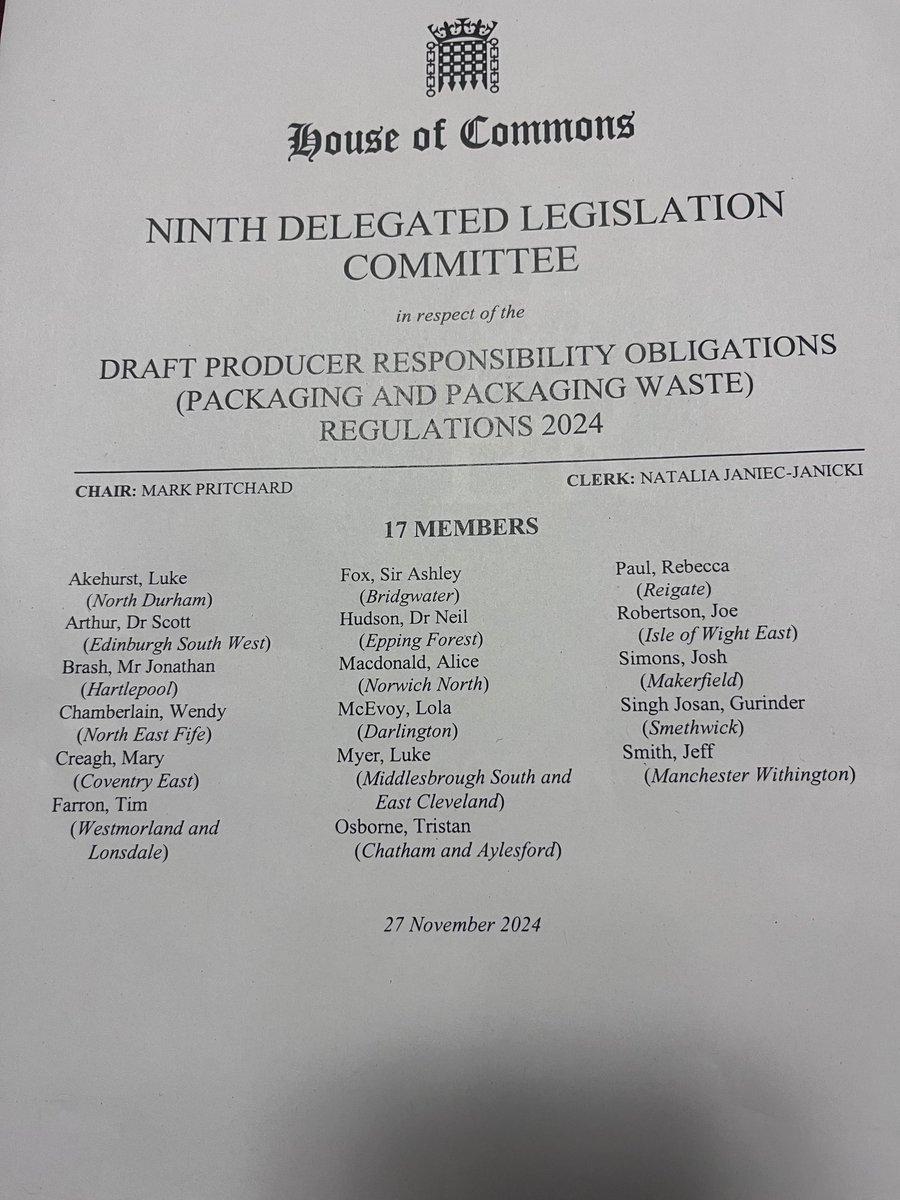 MaryCreagh_'s tweet photo. Just passed the producer Extended Producer regulations for household packaging, part of our ambitious reforms to drive up recycling, reduce carbon emissions and create good green jobs in every part of the UK! https://t.co/g43MhotMwJ