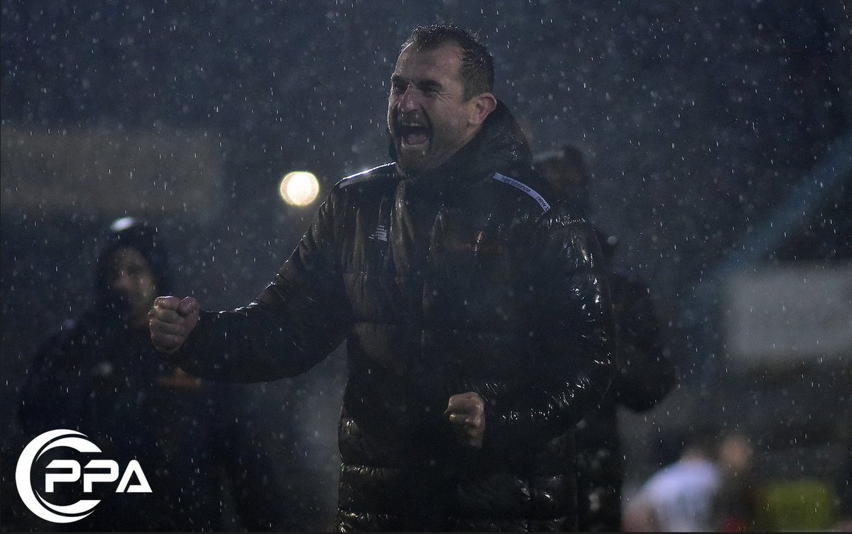 Some times you have to give a shout out to our amazing photographers and especially <a href="/FrankieOKeeffe/">Frankie O’Keeffe</a> <a href="/TUFC1899/">Torquay United FC</a> in the pouring rain 👏🥳🌧️☔️