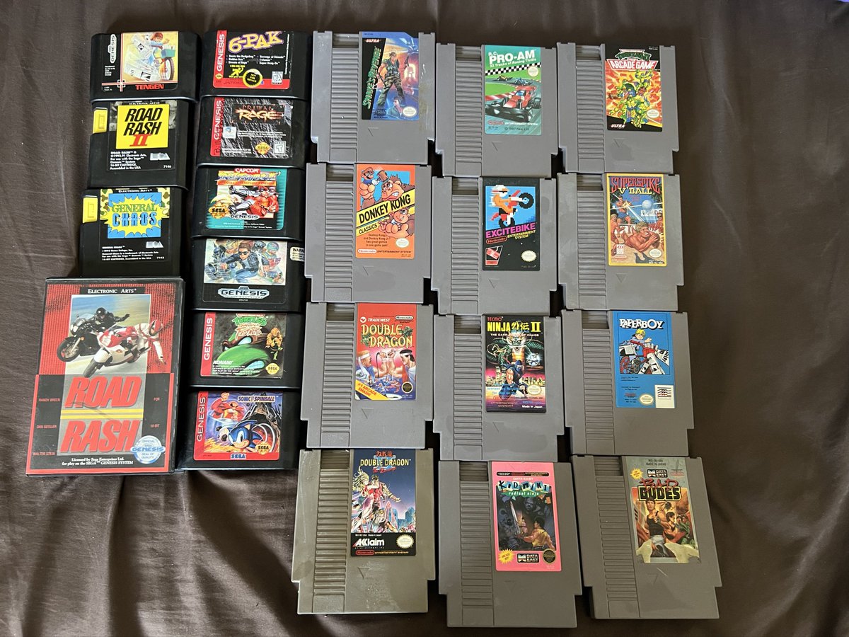 FloppyDeepDive's tweet image. Retro deal or dud? I picked up this lot today for $120, which is $5.45 a game. What do you think? #retrogaming #regrogames #retrogamer #nes #sega
