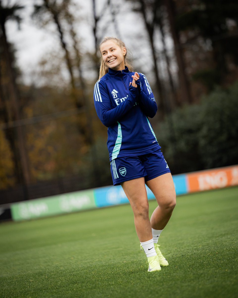 oranjevrouwen's tweet photo. Special guest in Zeist 📍🥰

#NothingLikeOranje https://t.co/ATCqvTBySS