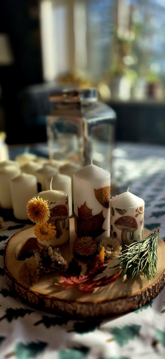 Some more pictures from yesterday's Wild Women session (Natural Health Service) @NorthernRootsOL tasting wild herbal tea from the medicinal herb garden and  making festive decorative nature themed candles #outdoors #connecttonature #improvingmentalhealth #community