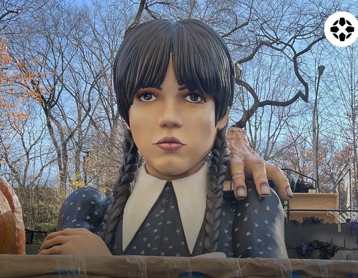 DiscussingFilm's tweet image. First look at the Wednesday Addams float for the Thanksgiving Day Parade.

(Source: @IGN)