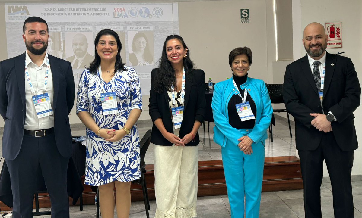 En el marco del 39º Congreso de <a href="/AIDIS_INT/">AIDIS INTERAMERICANA</a>, en Lima, Perú, formé parte del panel de expertos sobre fuentes alternativas de agua, como el reúso del agua de mar🌊y del agua de lluvia 🌧️. Mi reconocimiento a mis colegas panelistas por sus importantes aportaciones a la discusión.