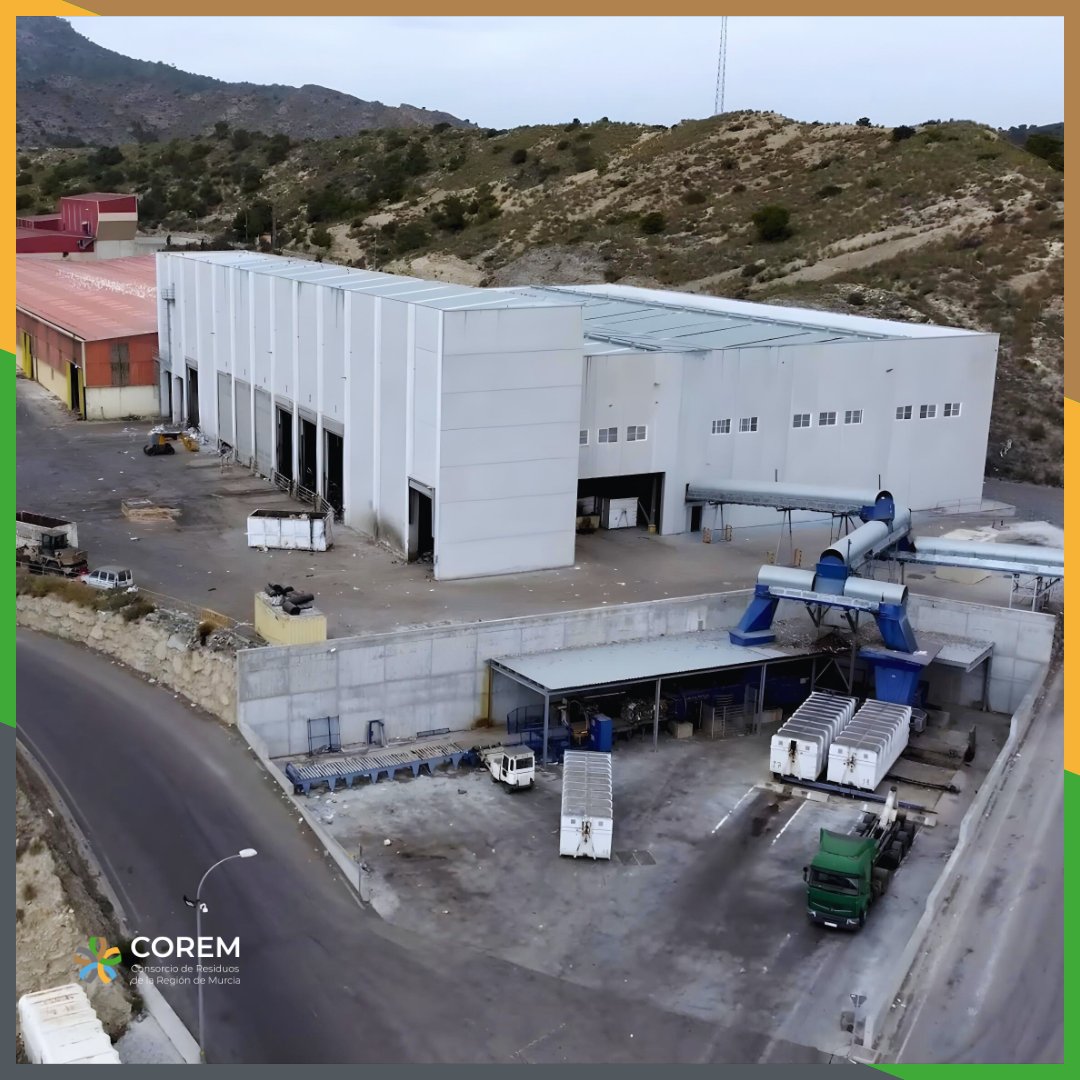 corem_rm's tweet image. ¿Sabías que COREM gestiona los residuos de más de 30 municipios en la Región?♻️ Su trabajo no solo consiste en recoger residuos, sino en transformarlos en recursos útiles a través del reciclaje🌍

+Info ➡️ corem.carm.es

#COREM #Reciclaje #Sostenibilidad #RegióndeMurcia