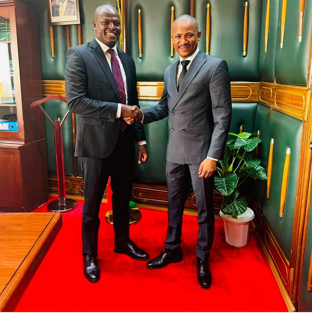 Tonned97's tweet photo. Babu Owino posted this on his social media platforms 

Don’t be cheated,this is where the future is.All Kenyans are advised to follow the duo.We will be there no matter what.Big things coming up: Babu Owino https://t.co/yyAw0T1ZVw