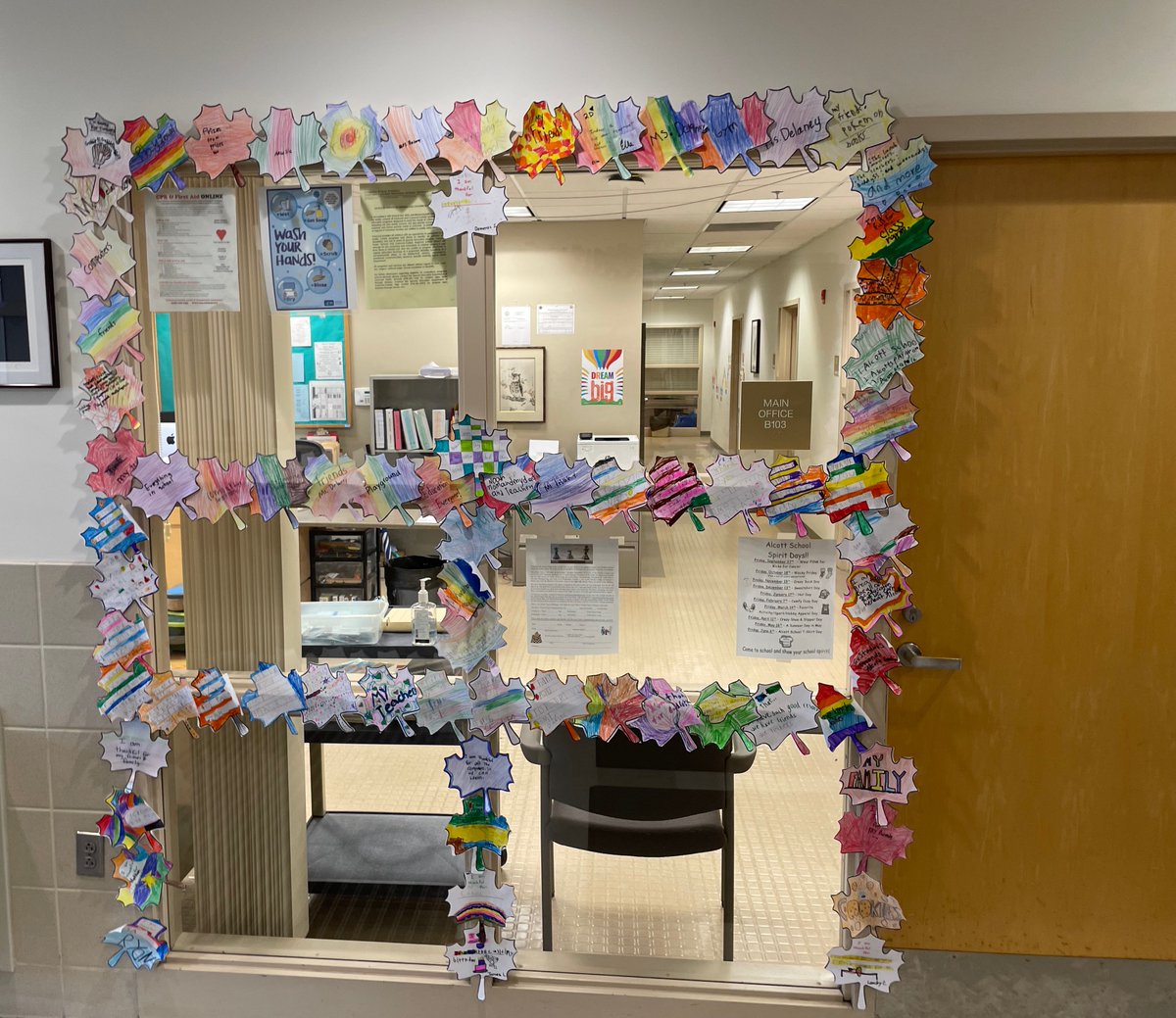 AlcottSchool's tweet photo. Students recently participated in a school gratitude project. Our front entry is filled with leaves highlighting the things that students appreciate about our school community. Students are thankful for friends, family, teachers, computers, recess equipment, and so much more! https://t.co/Oe6TSg8H99