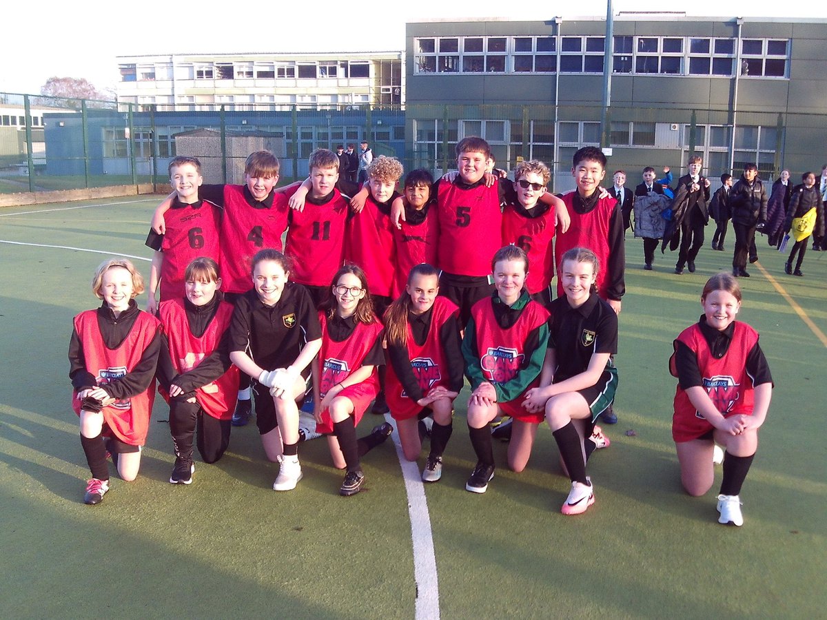 LightHall_PE's tweet photo. What a great afternoon of Year 7 house football on the astro today! Some brilliant performances from the girls and boys teams with the rest of year 7 watching! 
Results were:
🥇Joint Winners: Atlantis🔴&amp; Endeavour⚪️
🥈Challenger🔵
🥉Discovery🟢
@lighthallschool @DiscoveryLHS https://t.co/v3iHLRX7q4