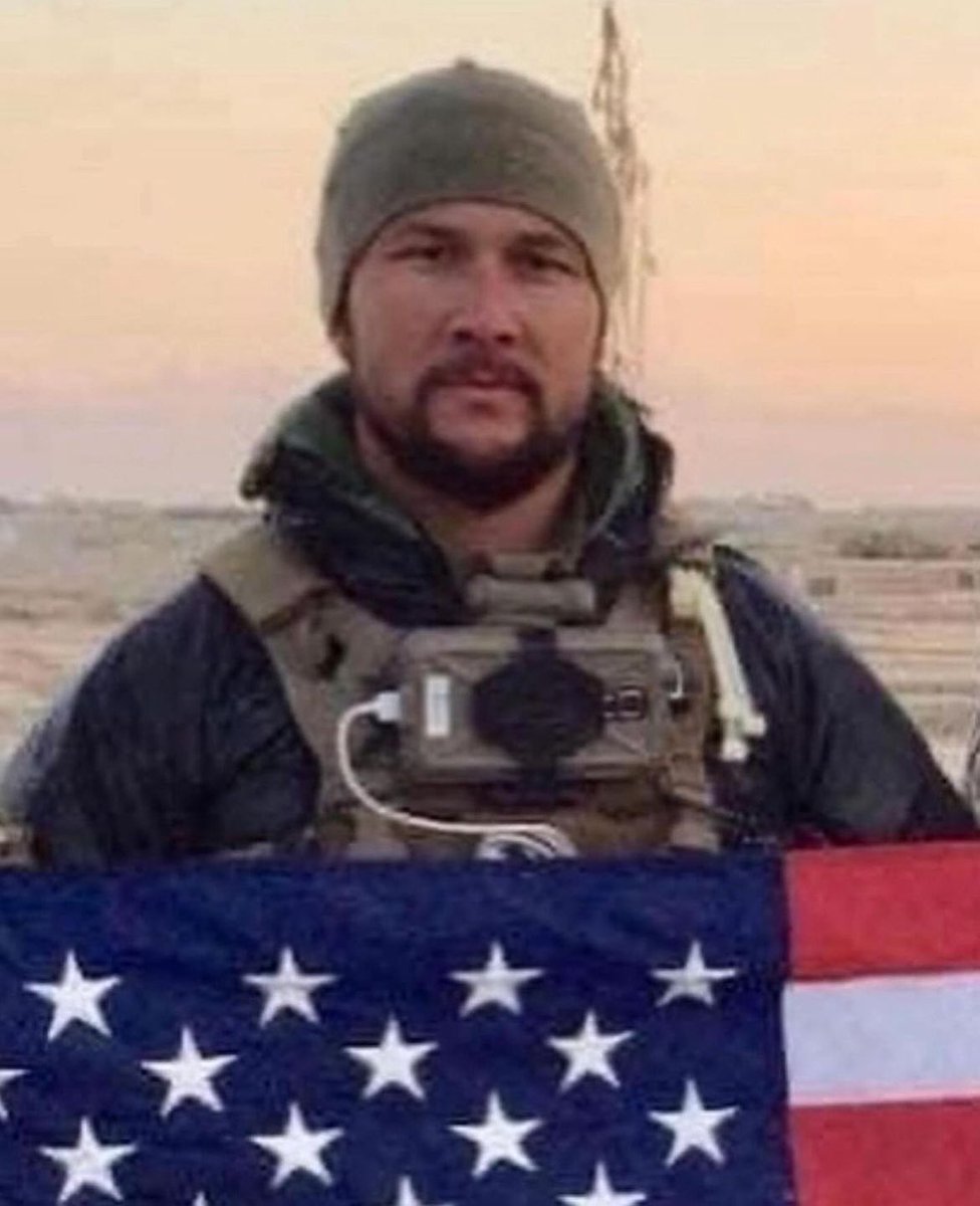 op_hawkeye's tweet photo. 11.27.2018 ~ Captain Andrew Ross 🇺🇸

#OpHawkeyeRemembers #AndrewRoss #DrewRoss #USMA #3rdSFG #BronzeStars (2) #PurpleHeart #DeOppressoLiber
 
🔗 https://t.co/oYWV7a2nMB
📜 https://t.co/Rnkz3YI6OT
📜 https://t.co/Ba8ARWvB3k
📰 https://t.co/cVNfFXOImn
📰 https://t.co/KgFuCpPxRq https://t.co/BTCvBwgksk