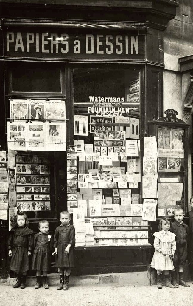 ParisAMDParis's tweet photo. 📷 Anonyme.
Papiers à dessin, Bethmont Photo
c.1905. Paris https://t.co/nrk9ckq9M7